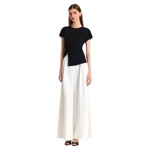 NWOT. GOELIA Asymmetric Waist Twist Split Hem Top. Black. Size: XL